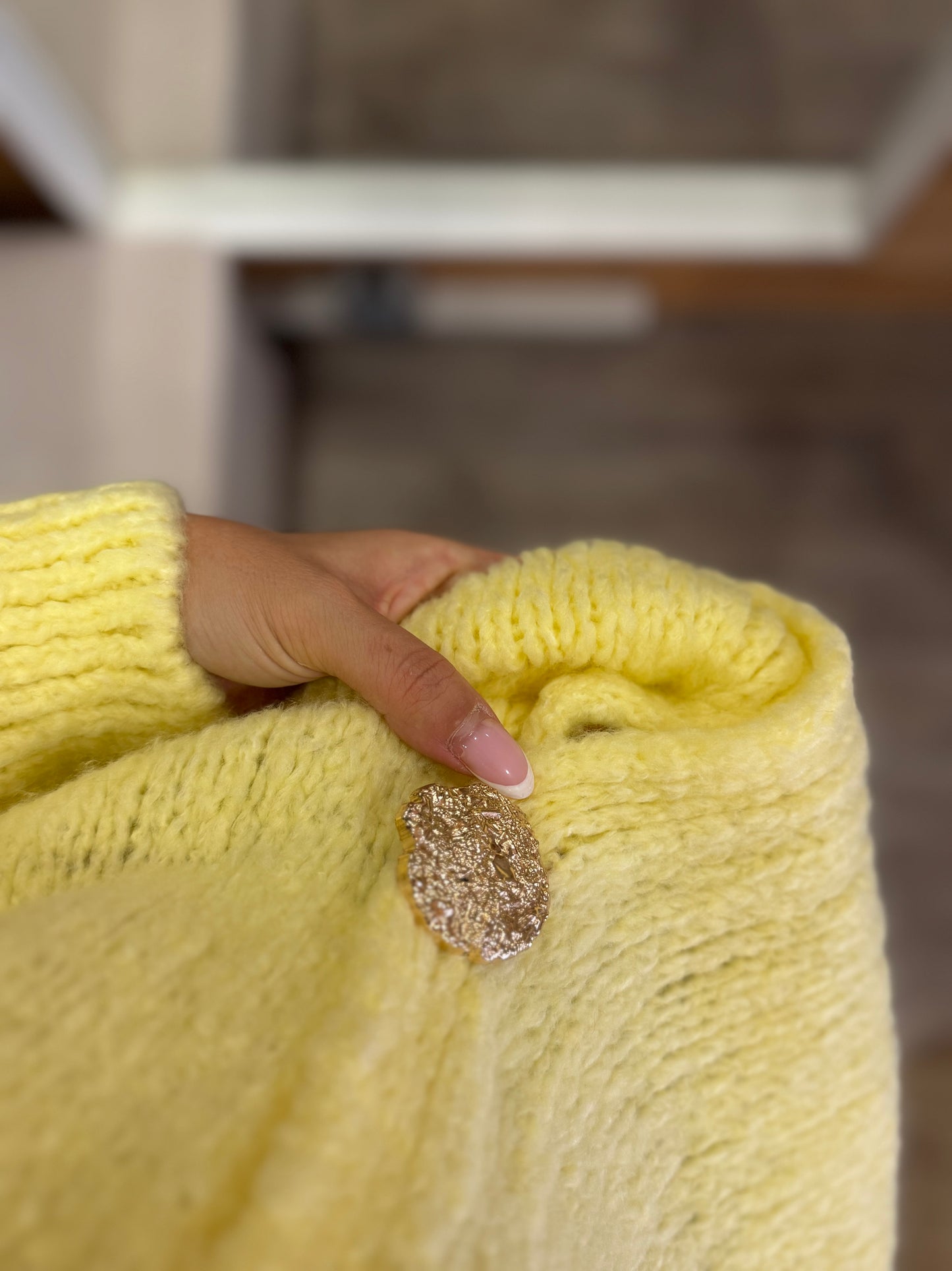 PULL 3 BROCHES - JAUNE