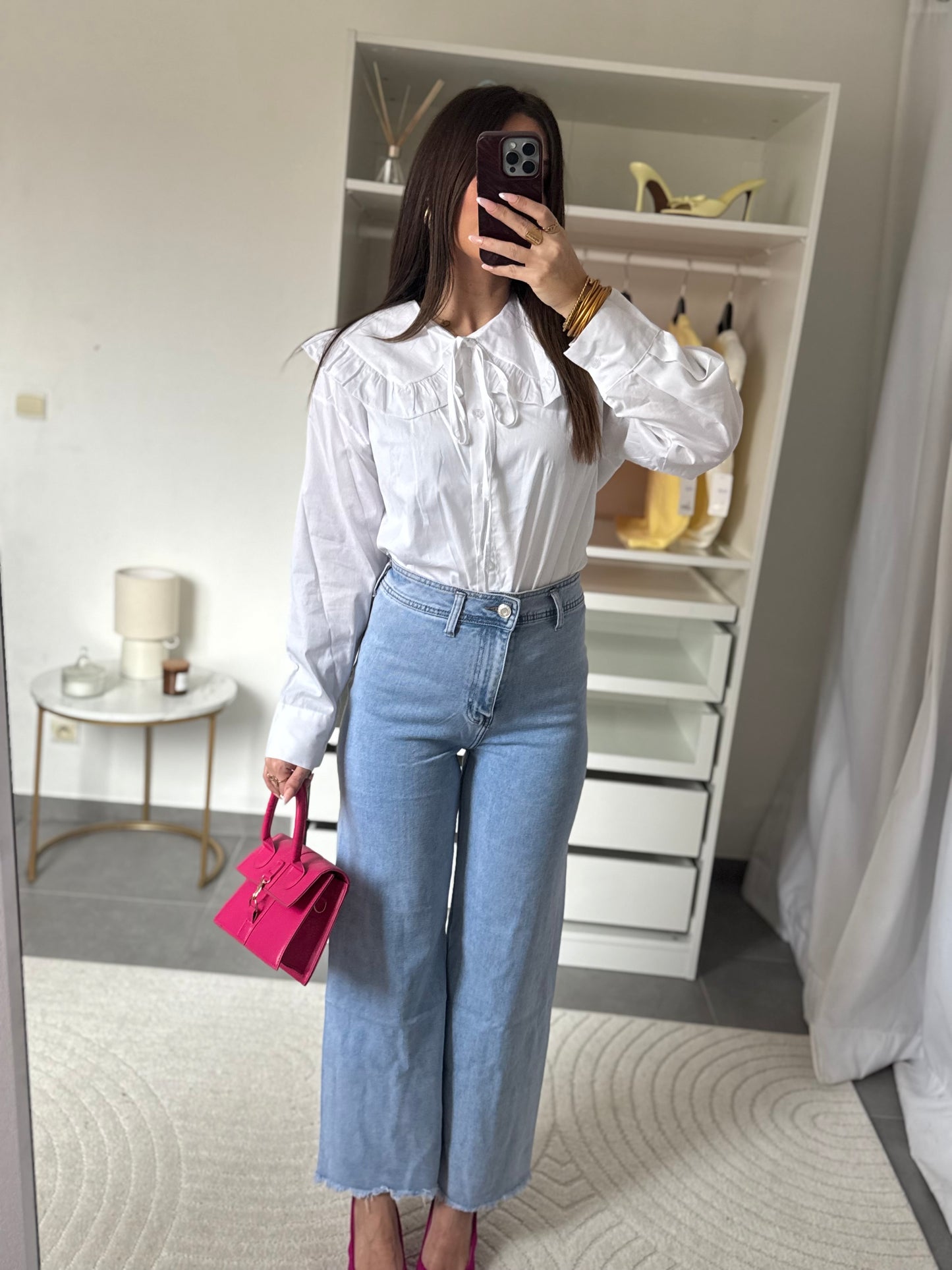 JEANS COUPE DROITE EFFILOCHÉE