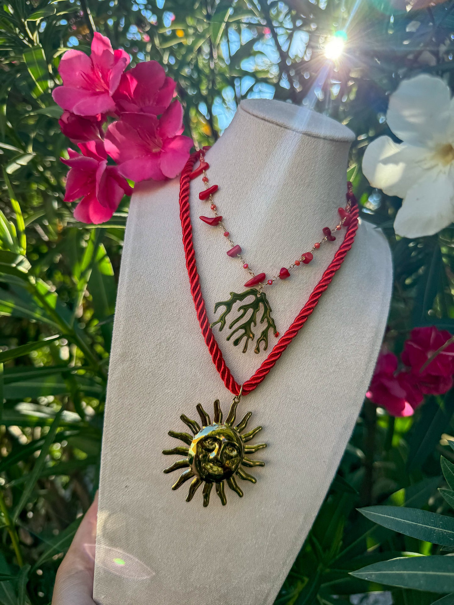 COLLIER SOLEIL CORDON ROUGE