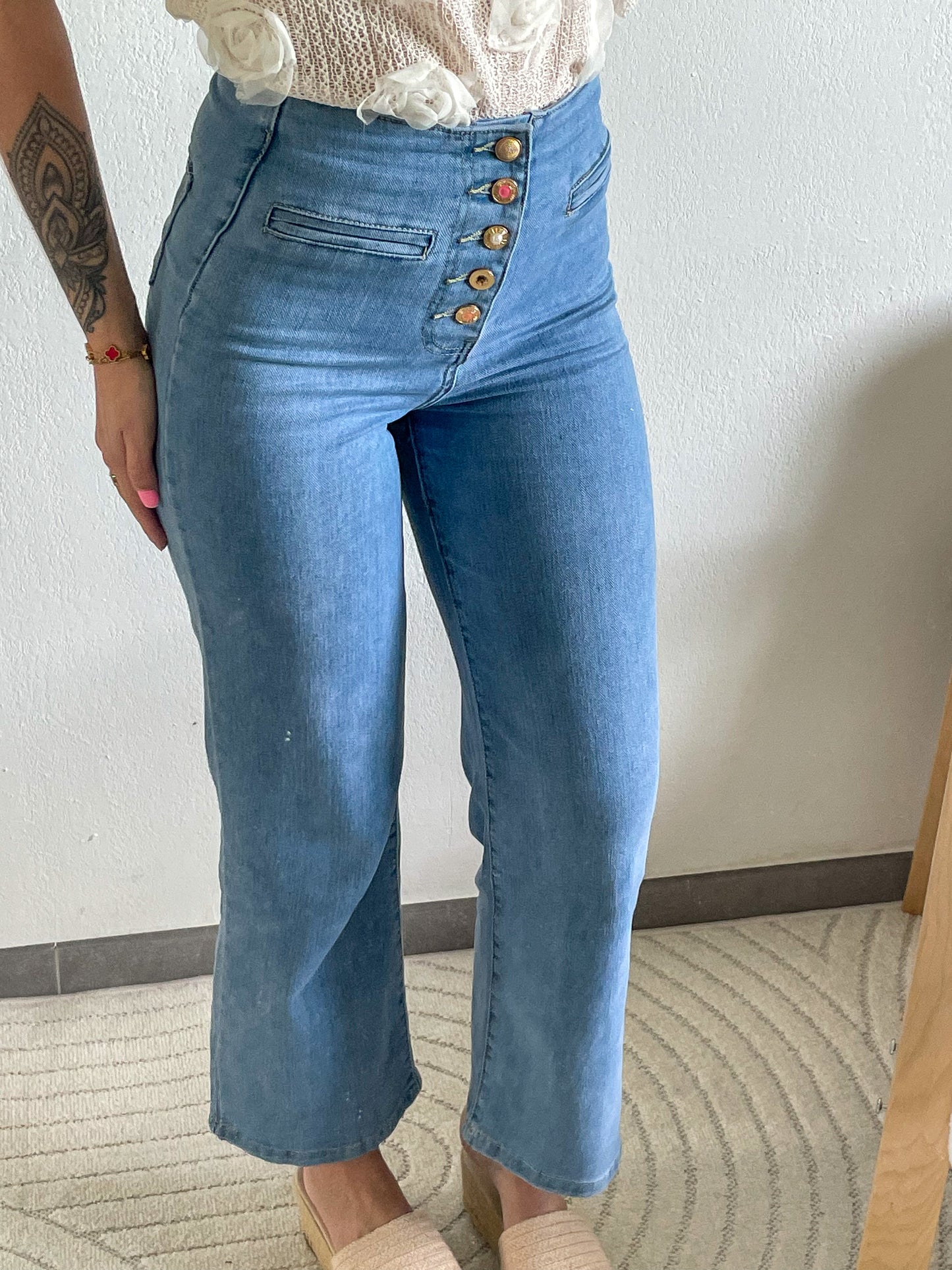 JEAN WIDE LEG - BOUTONS COLORÉ
